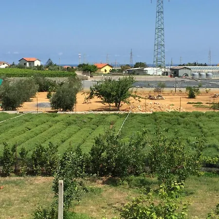 Alchimia House * Cisano sul Neva