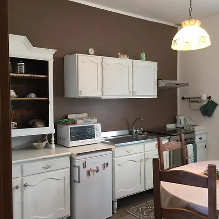 Apartment Alchimia House Cisano sul Neva